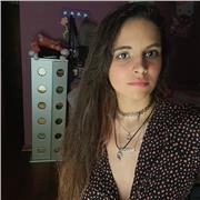Estudiante de arte, con conocimiento de dibujo, pintura y fotografía